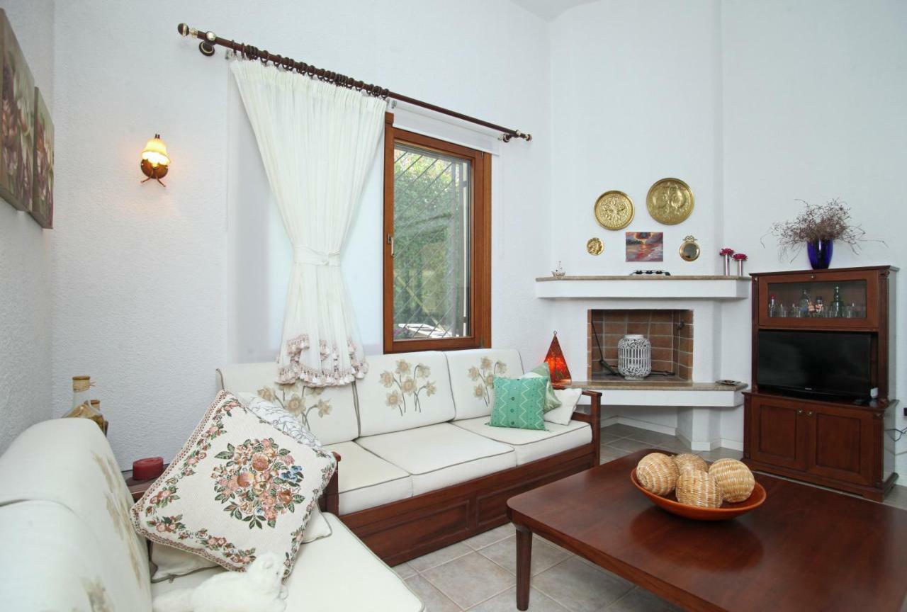 Villa Sanni Retreat By Luxlikehome Sani  Bagian luar foto