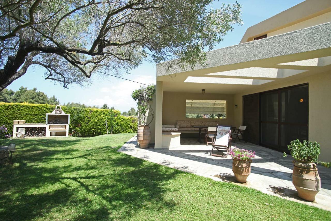 Villa Sanni Retreat By Luxlikehome Sani  Bagian luar foto